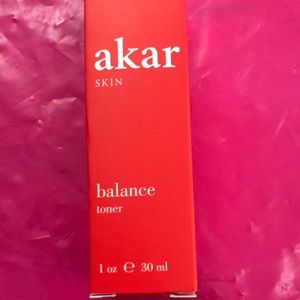 Akar balance toner